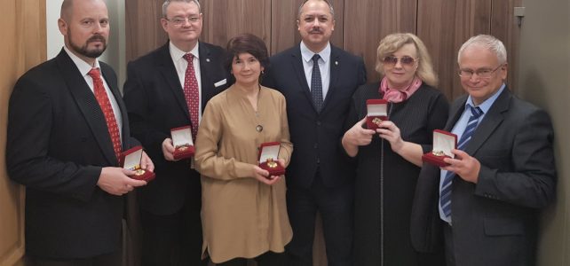 Conferirea distincțiilor de stat unor membri ai Comisiei Naționale de Heraldică de pe lângă Președintele Republicii Moldova
